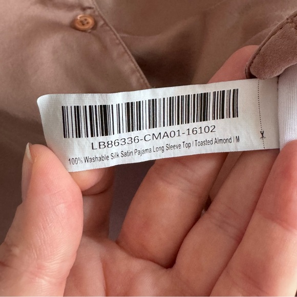 Quince Washable Silk Satin Pajama Long Sleeve Top Toasted Almond M - Picture 8 of 9